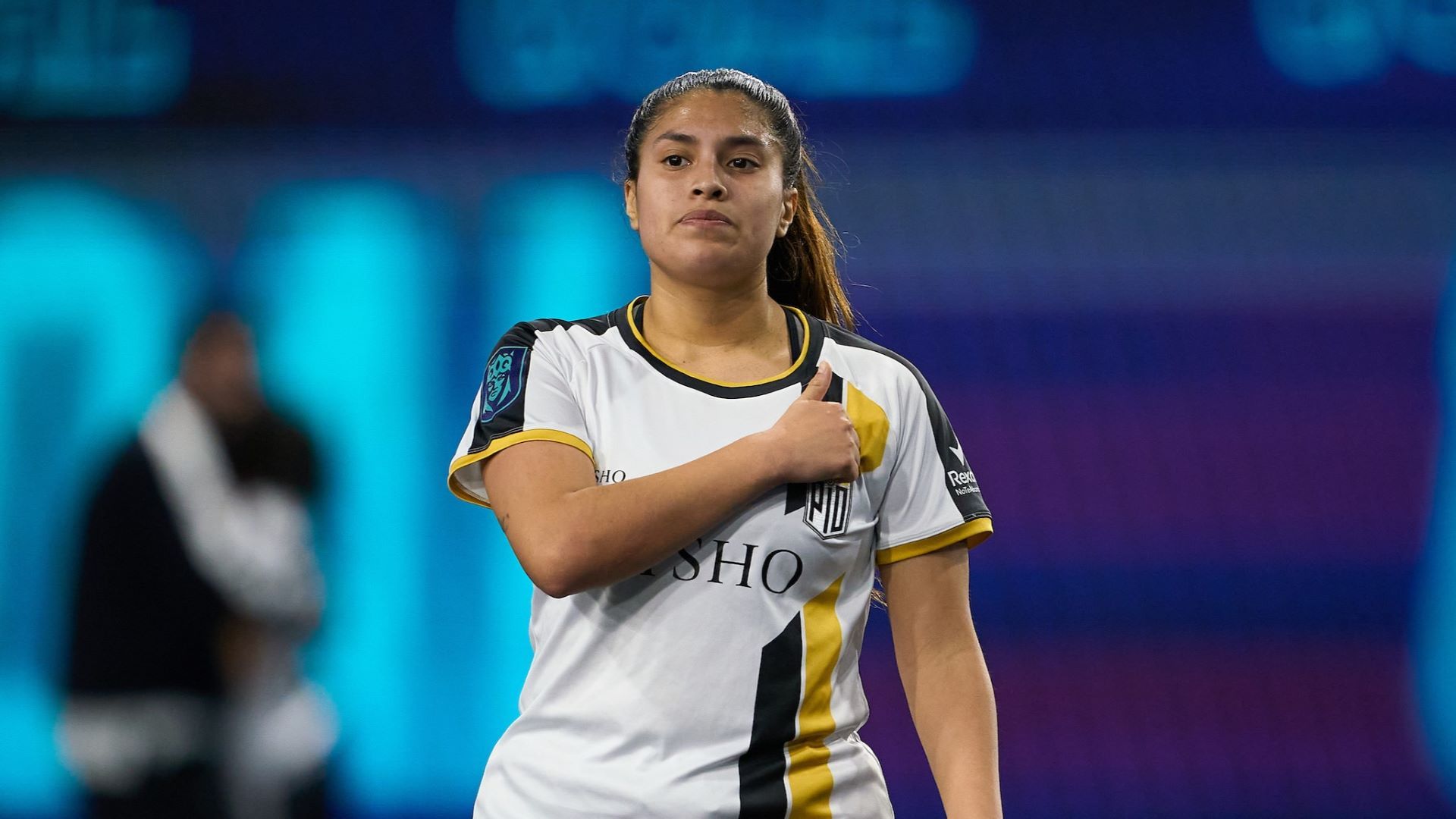 Reacción de Antonela Romoleroux tras su golazo en Queens